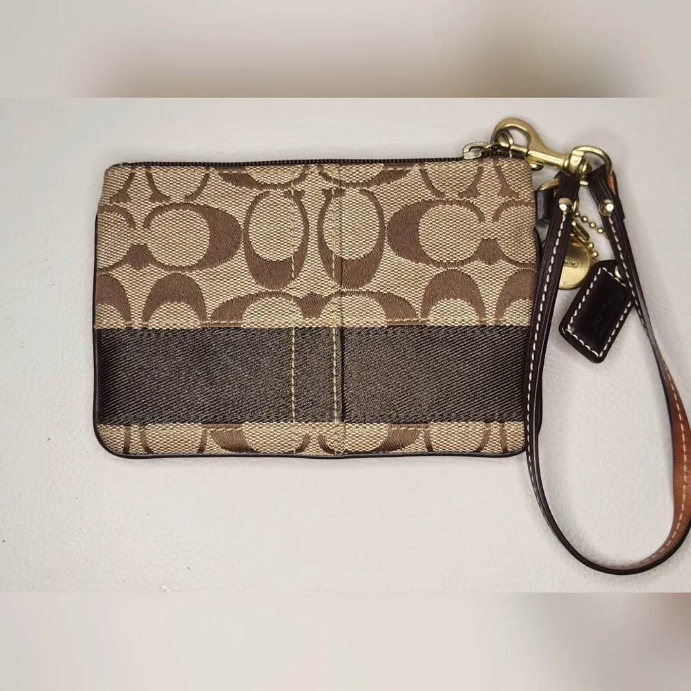 Coach Vintage Brown & Gold SignatureJacquard Canvas Wristlet